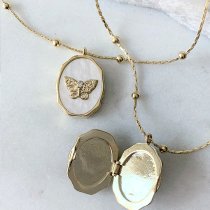 Vintage Mother of Pearl Butterfly Photo Locket Pendant Necklace Hold Picture DIY Gift for Family Women Mom Anniversary Birthday- 18k Gold