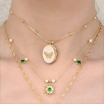 Vintage Mother of Pearl Butterfly Photo Locket Pendant Necklace Hold Picture DIY Gift for Family Women Mom Anniversary Birthday- 18k Gold