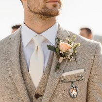 Wedding Bouquet Photo Charm Groom Boutonniere Pins For Bride Custom Pins Lapel Memorial Gifts Bridal Shower Graduation Bachelor Party Father Mother Men Women Lover