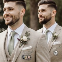 Wedding Bouquet Photo Charms Groom Boutonniere Pins For Bride Custom Pins Memorial Gifts Bridal Shower Graduation Bachelor Party Father Mother Men Women Lover (Round Filigree Gold Tone : UV Photo)